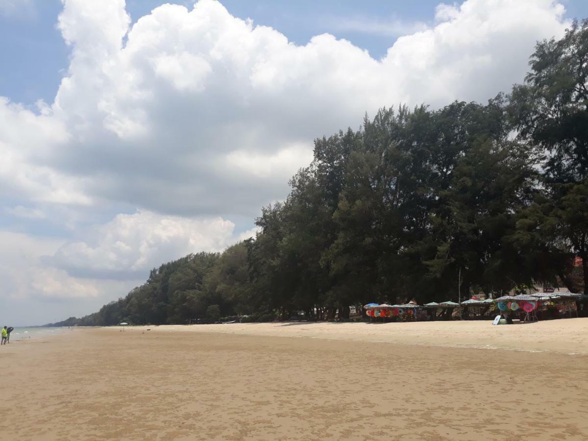 Mae Rampung Beach House คาราโอเกะและสระเด็ก Rayong Esterno foto