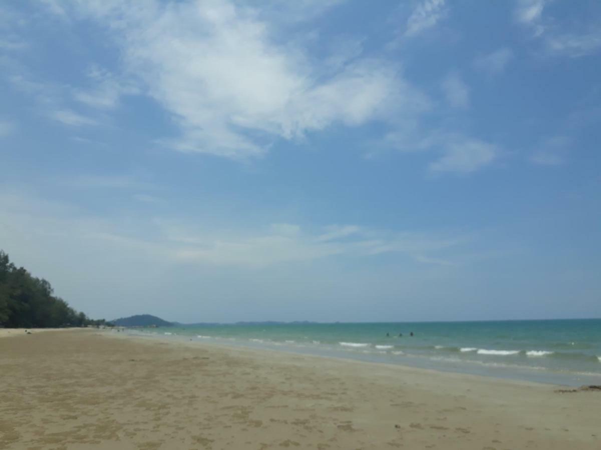 Mae Rampung Beach House คาราโอเกะและสระเด็ก Rayong Esterno foto
