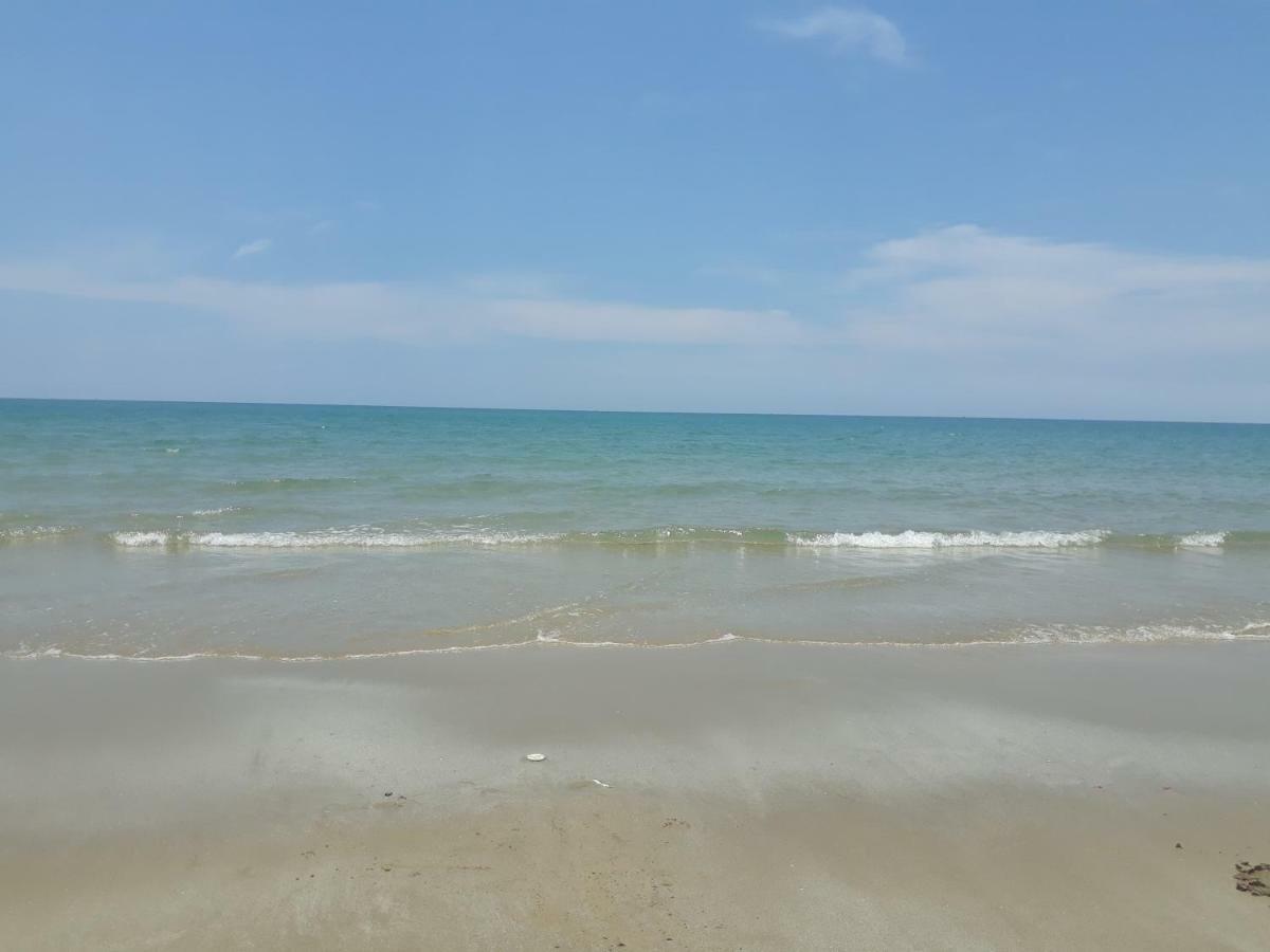 Mae Rampung Beach House คาราโอเกะและสระเด็ก Rayong Esterno foto